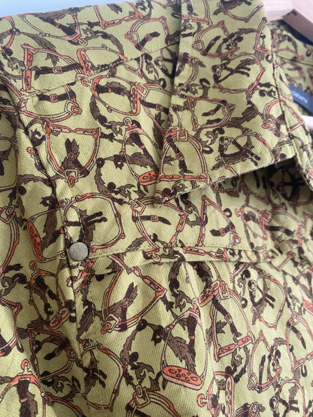 Liz Claiborne | Equestrian Print Cotton Twill Shirt | Heritage Olive | XL - Picture 4 of 7